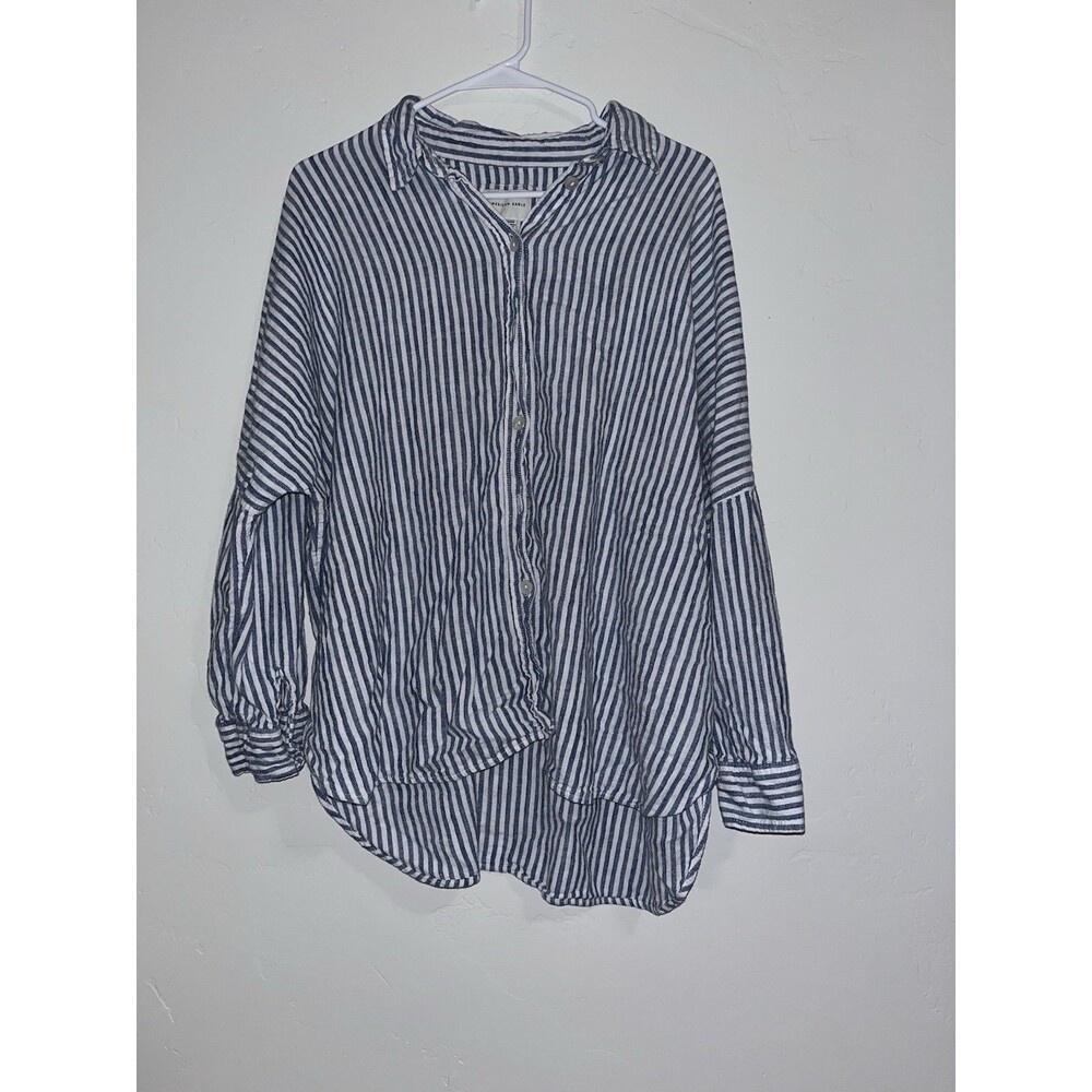American Eagle Oversized XS Women’s Button Up Shirt